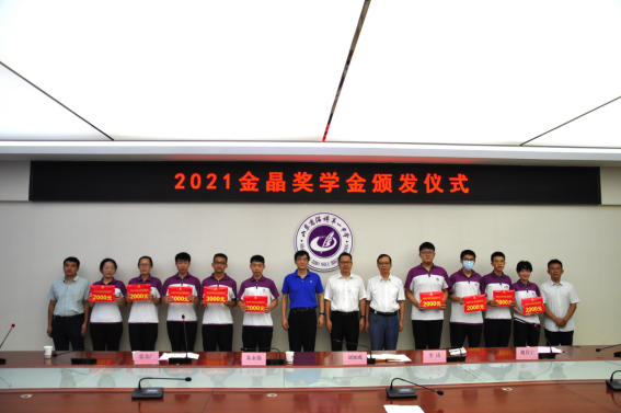 ������ѧ���ǿռ���Ϊ�Ͳ�һ������߿����䷢�ǿ���ҳ��ѧ��